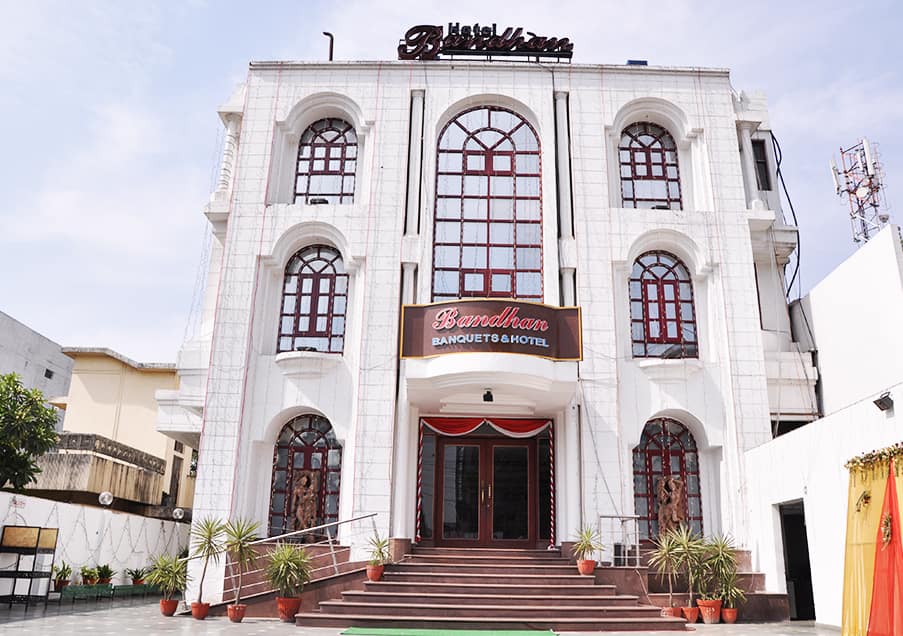 Hotel Bandhan, Lucknow